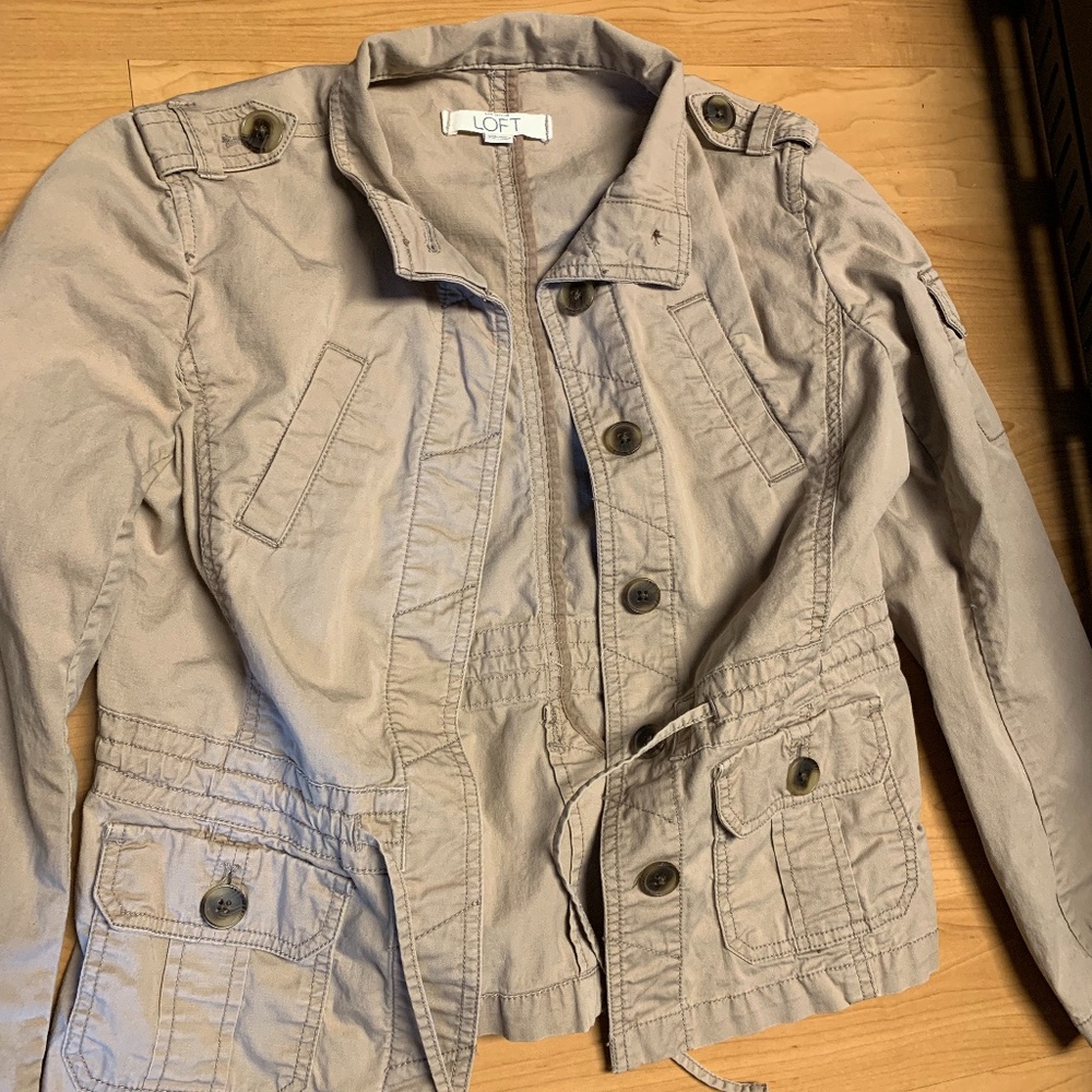 LOFT Petite XS Beige Button Jacket w/Pockets